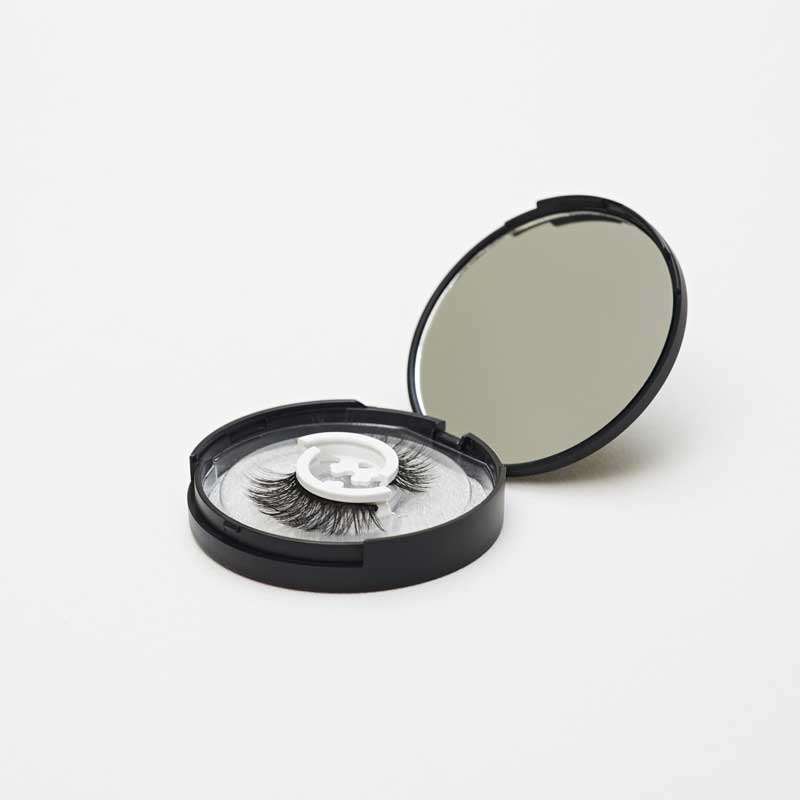 "White Russian" Press & Release Self-adhesive Lash